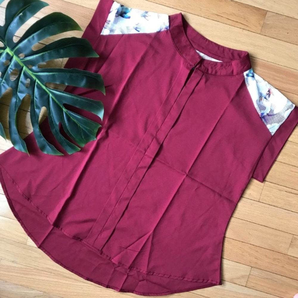🚨Sale🚨Top with Mesh Cutout hummingbird print